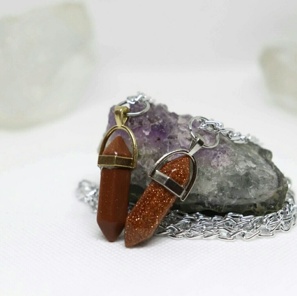 BOHEMIAN GOLDSTONE METAL SET CRYSTAL NECKLACE - Picture 1 of 4